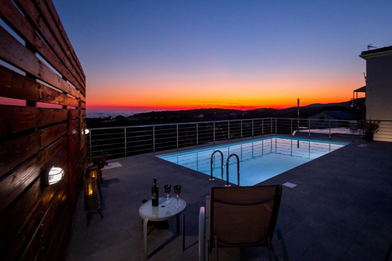 The View Villa Maries  Exterior foto